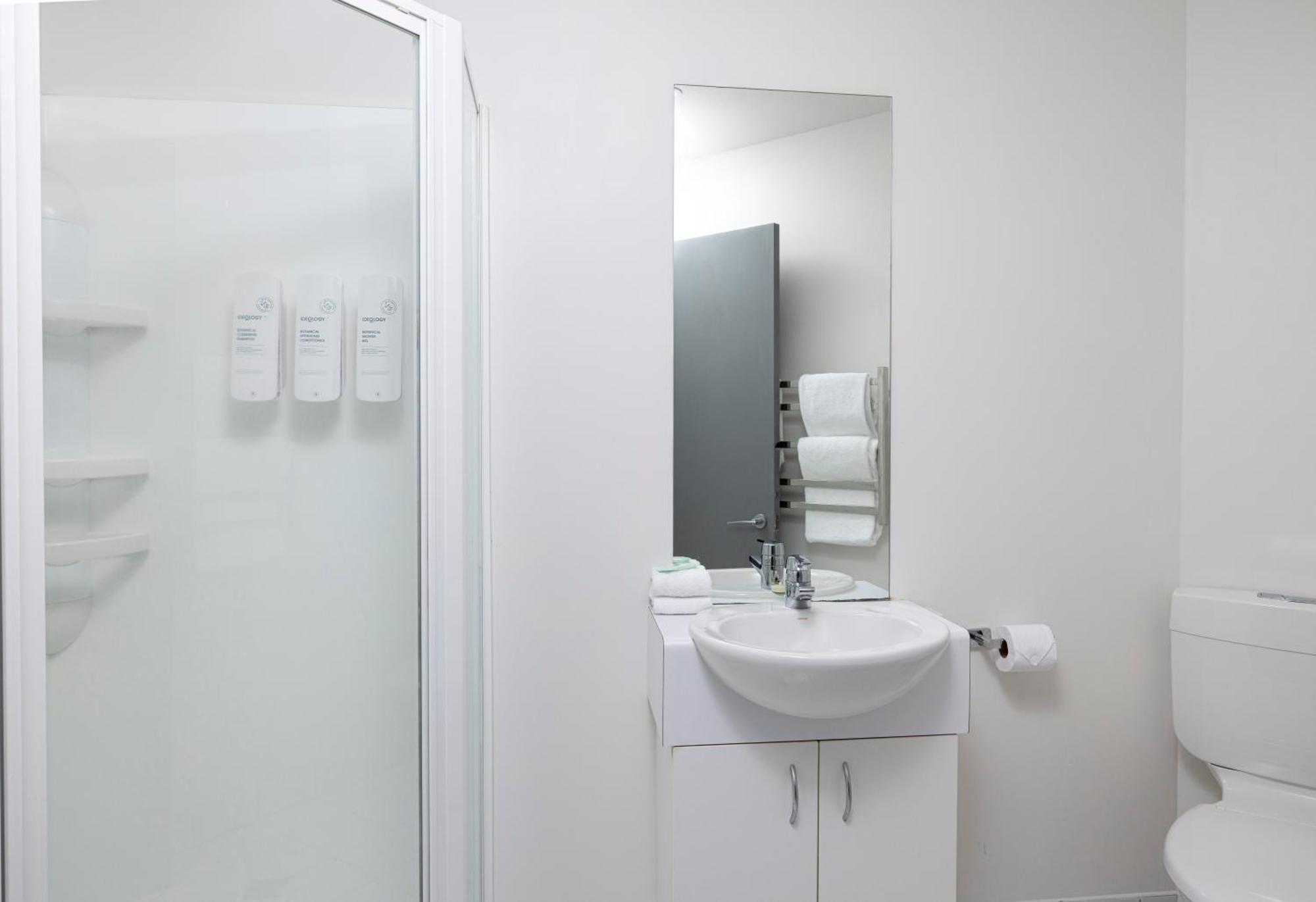 Quest On The Terrace Serviced Apartments Wellington Exterior photo