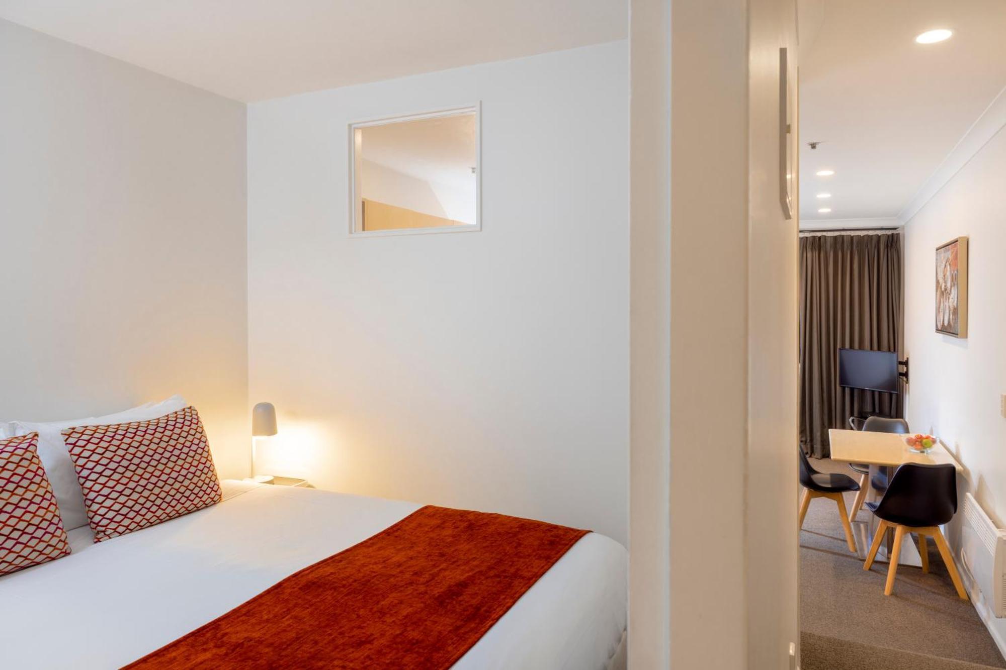 Quest On The Terrace Serviced Apartments Wellington Exterior photo
