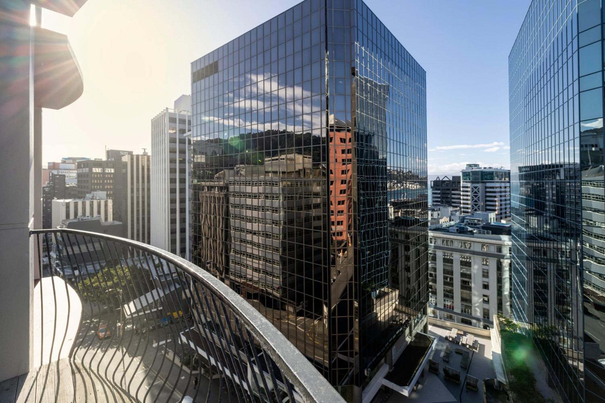 Quest On The Terrace Serviced Apartments Wellington Exterior photo